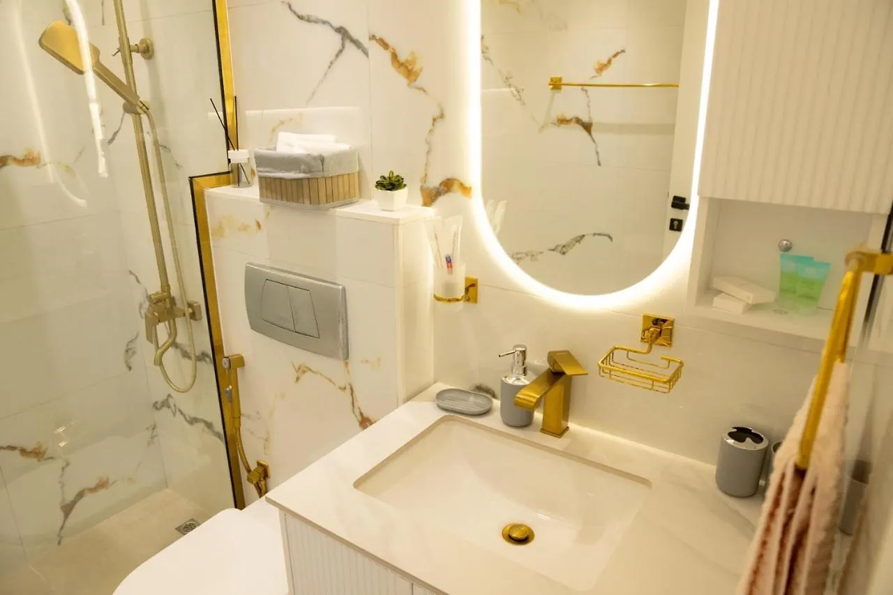 Dubai Marina - 1Bhk Modish Apartment 0*,